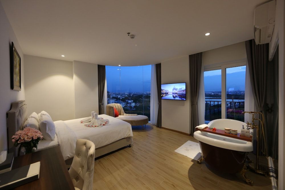 EX Da Nang Luxury Suite Arita  Rivera City & Ocean view with Balcony 7