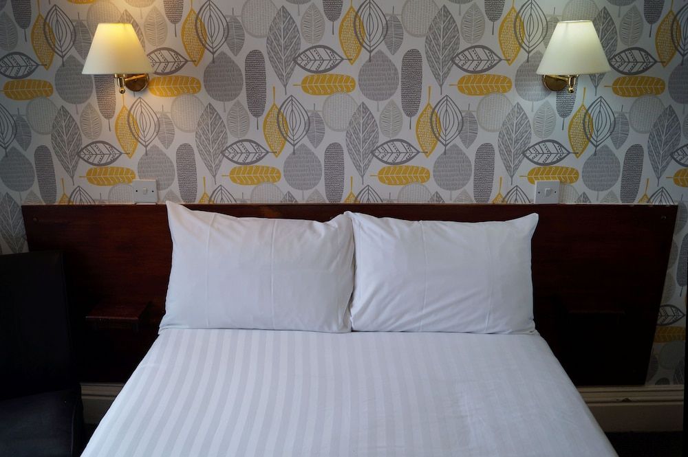 undefined Bluewaters Hotel 7