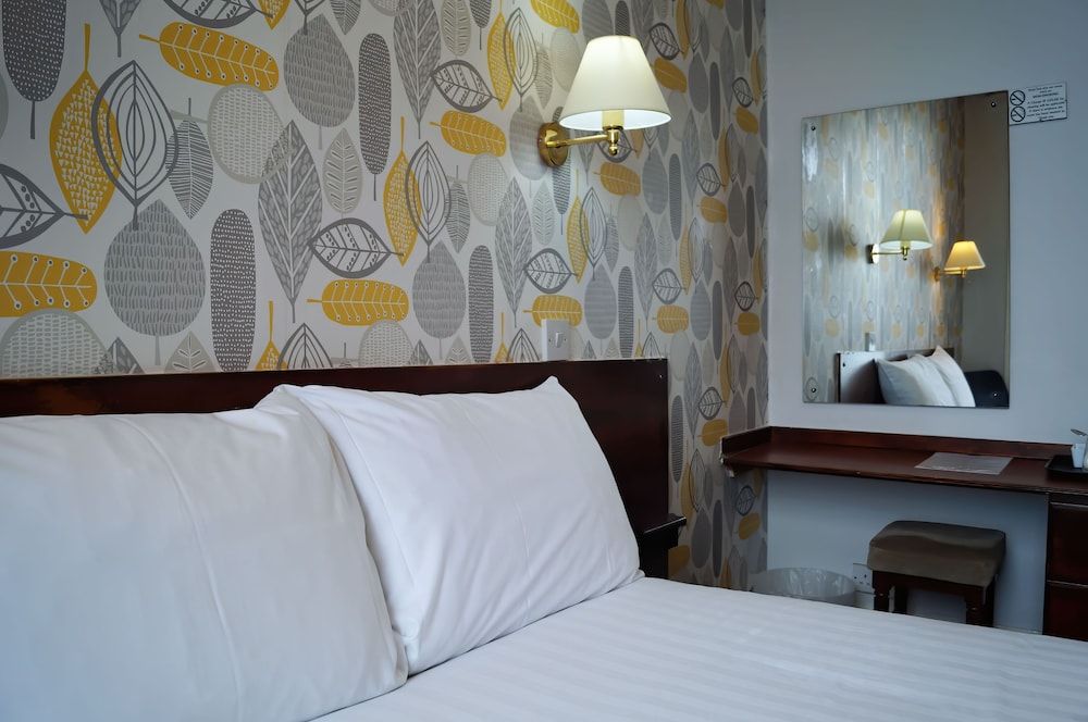 undefined Bluewaters Hotel 8