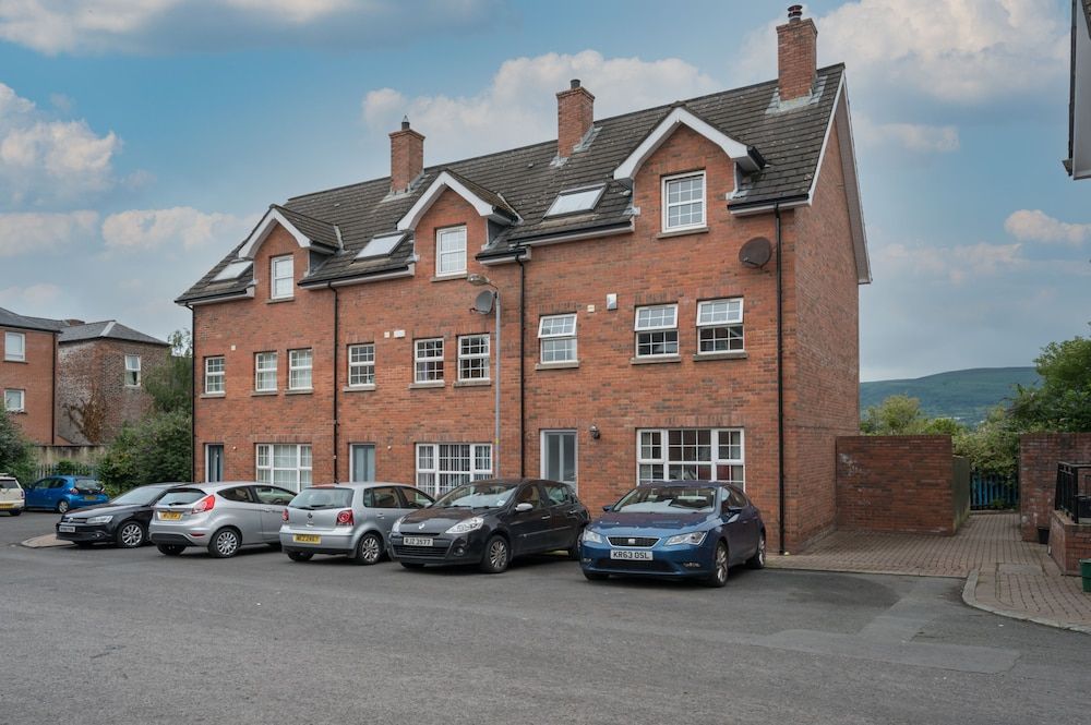 undefined Central Belfast Apartments: Ashley Mews 2