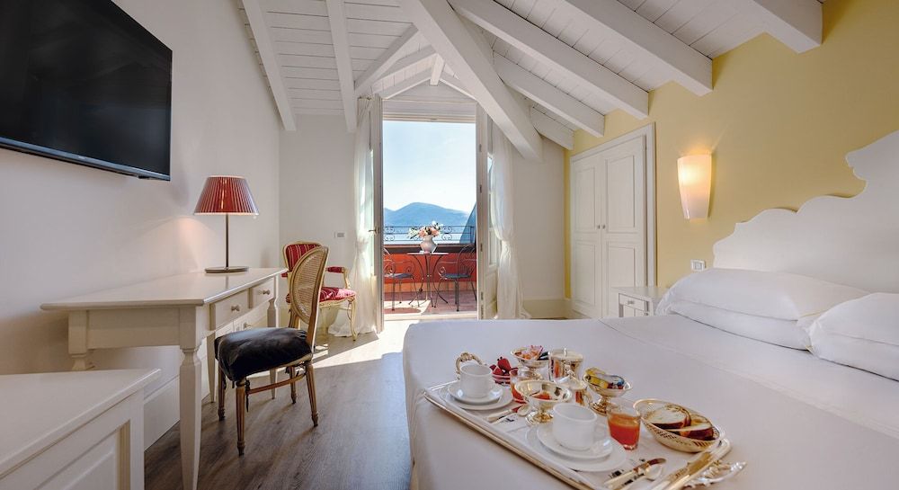 King Room Lake View