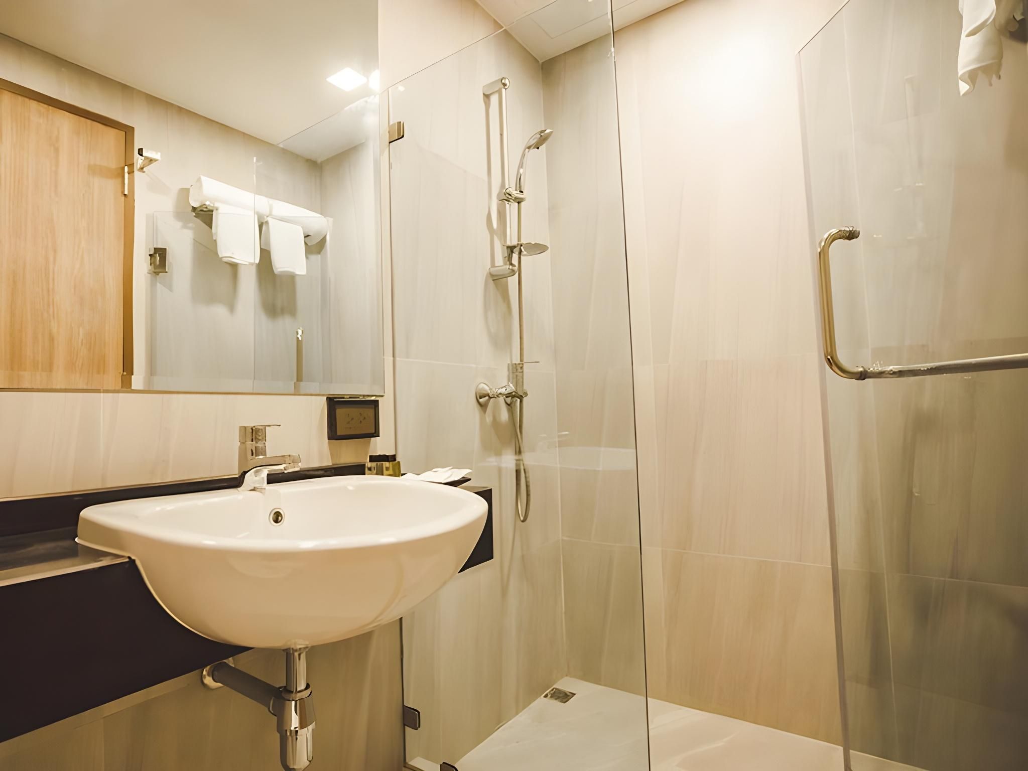 undefined B2 Amata Nakorn Premier Hotel 9