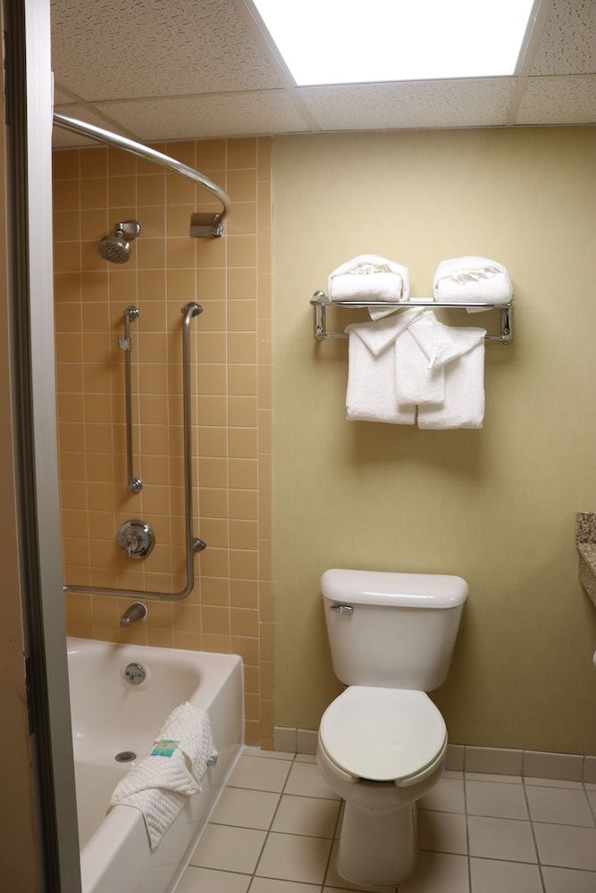 Bradley Inn Mobility Accessible, Double Room, Non-smoking 4