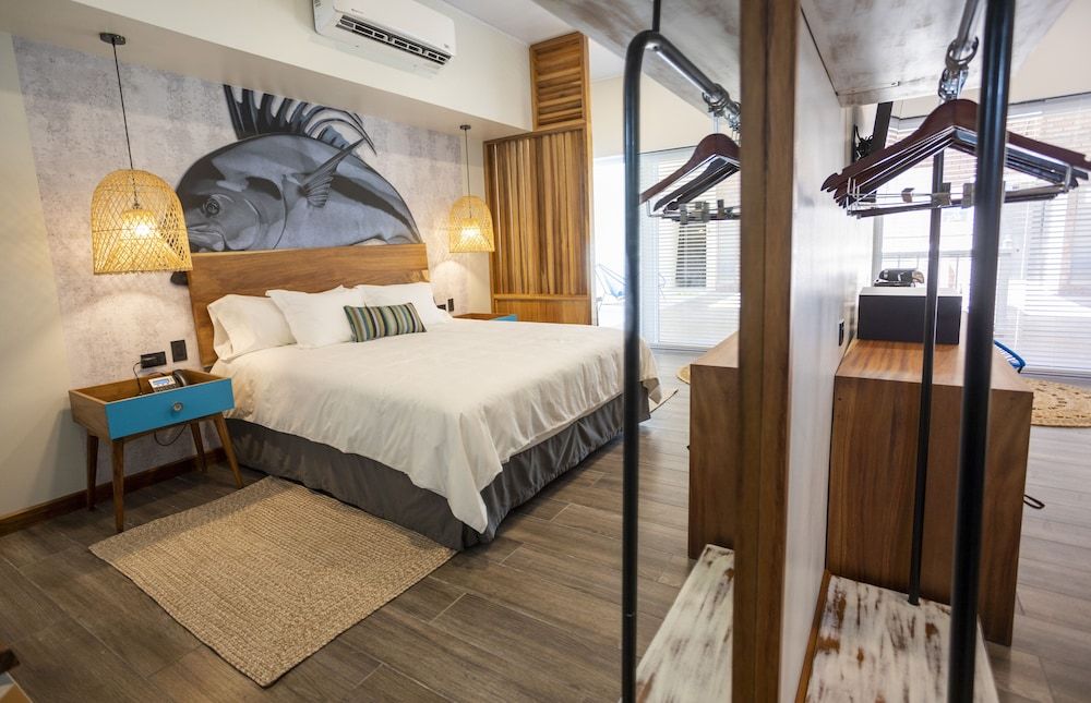 Amaka Ocean Living Lodge Double Room, 1 King Bed 8