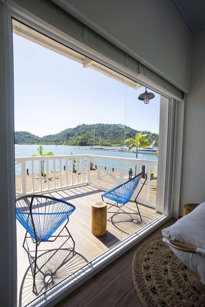 Amaka Ocean Living Lodge Quadruple Room 9