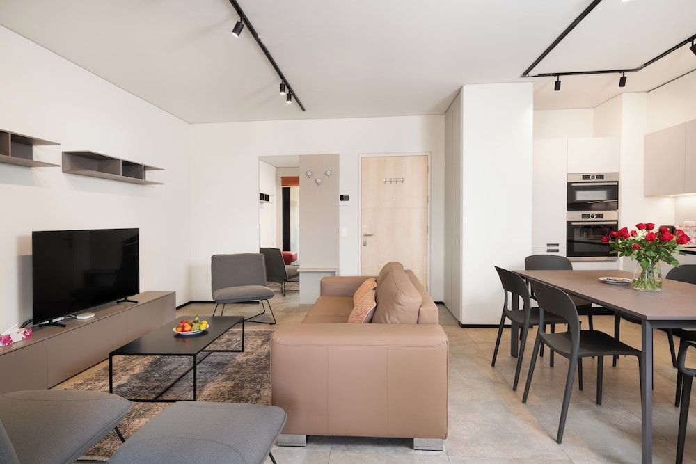 Swiss Hotel Apartments - Lugano Luxury Apartment, 2 Bedrooms, Non Smoking, Mountain View 4