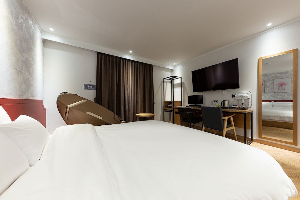 Brown Dot Hotel Cheonan Premium Massage Chair Room 4
