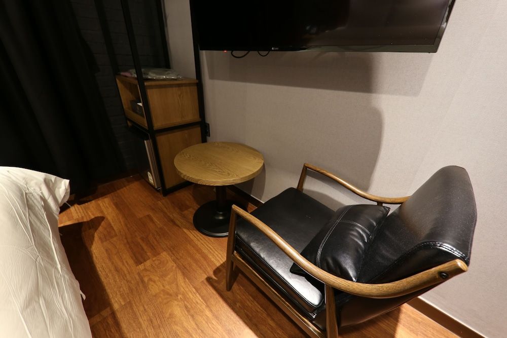 Brown Dot Hotel Cheonan Deluxe Room 13