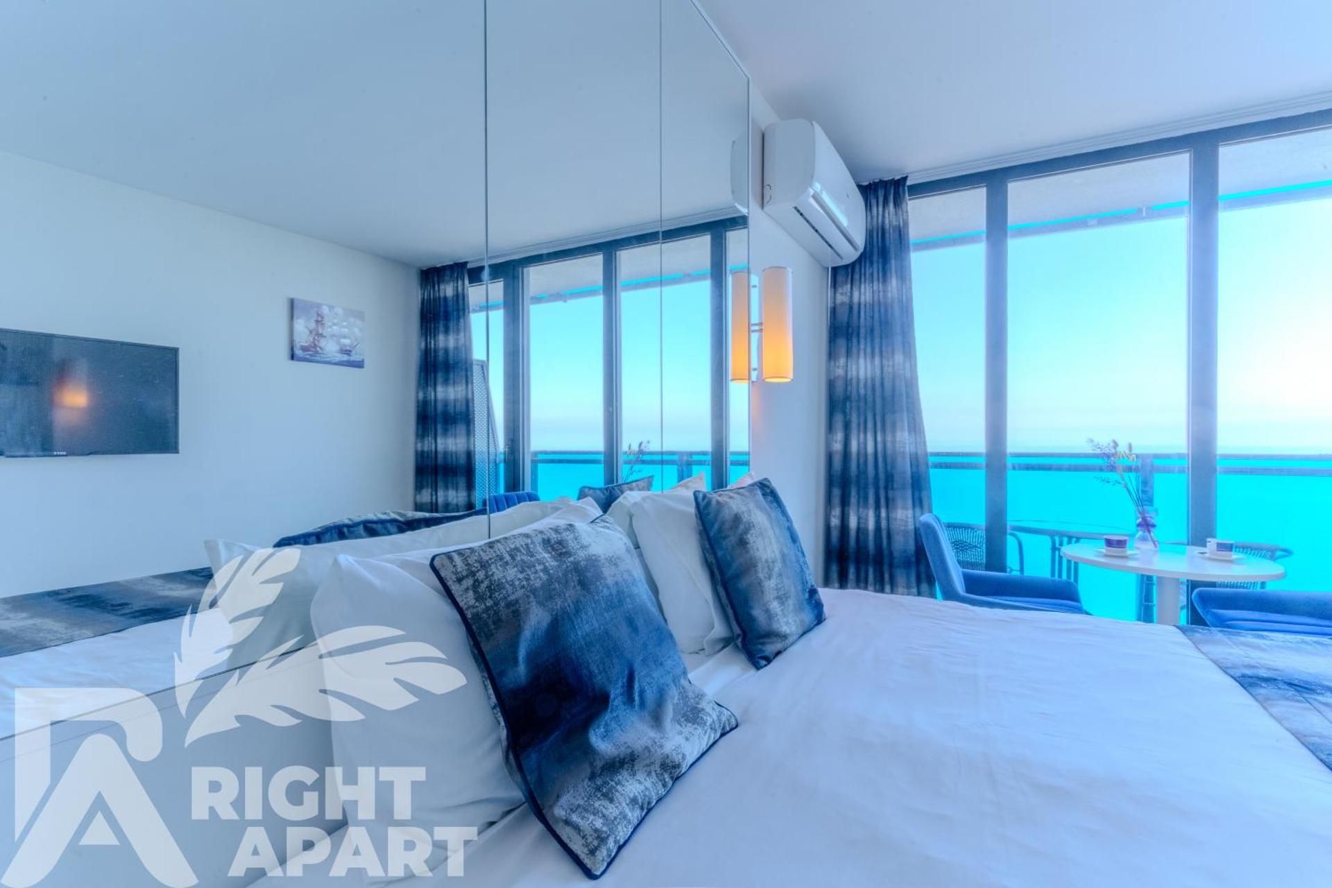 ORBI CITY Hotel Sea View Deluxe Suite with Sea View 2