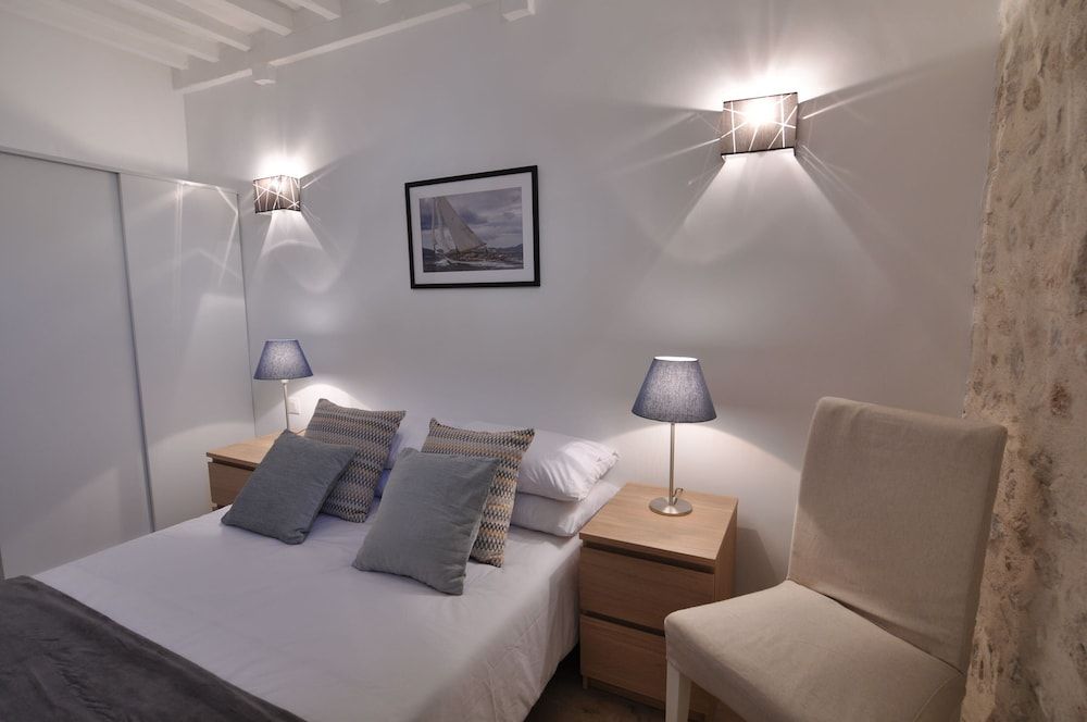 undefined Picasso Apartments 3