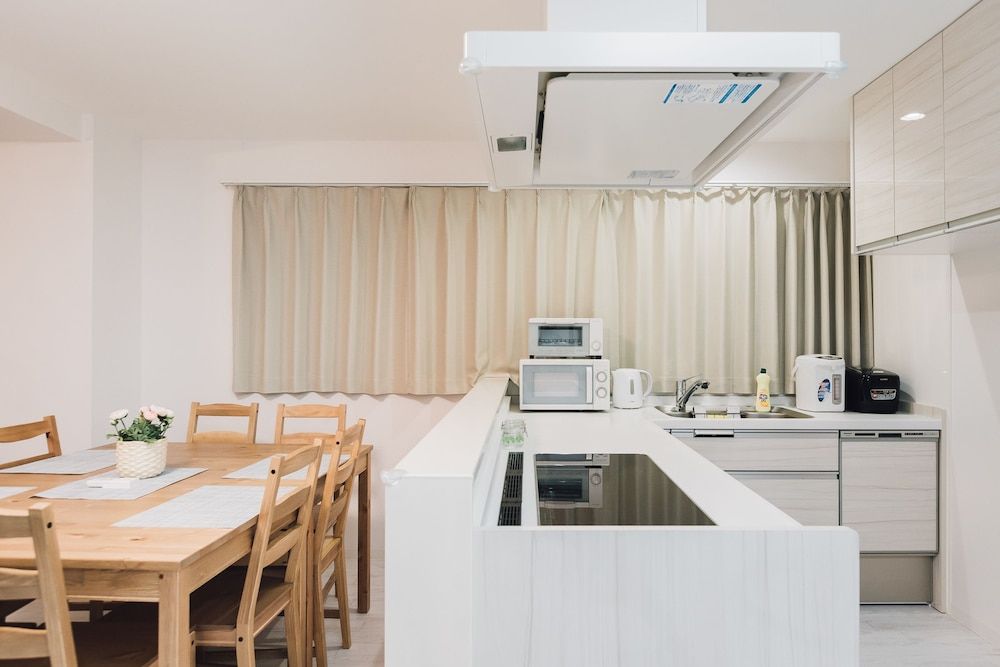 undefined Higobashi AFP Luxury Apartment 5