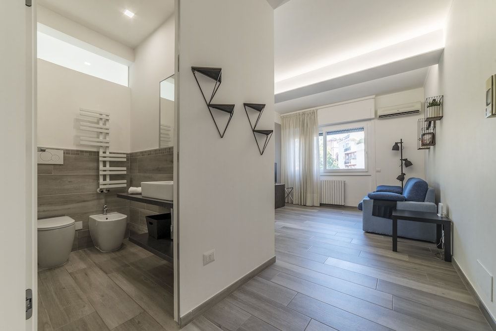 undefined Modern Apartment Giardini Vaticani & S Pietro 8