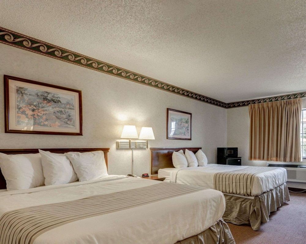 Standard Room, 2 Queen Beds, Non Smoking