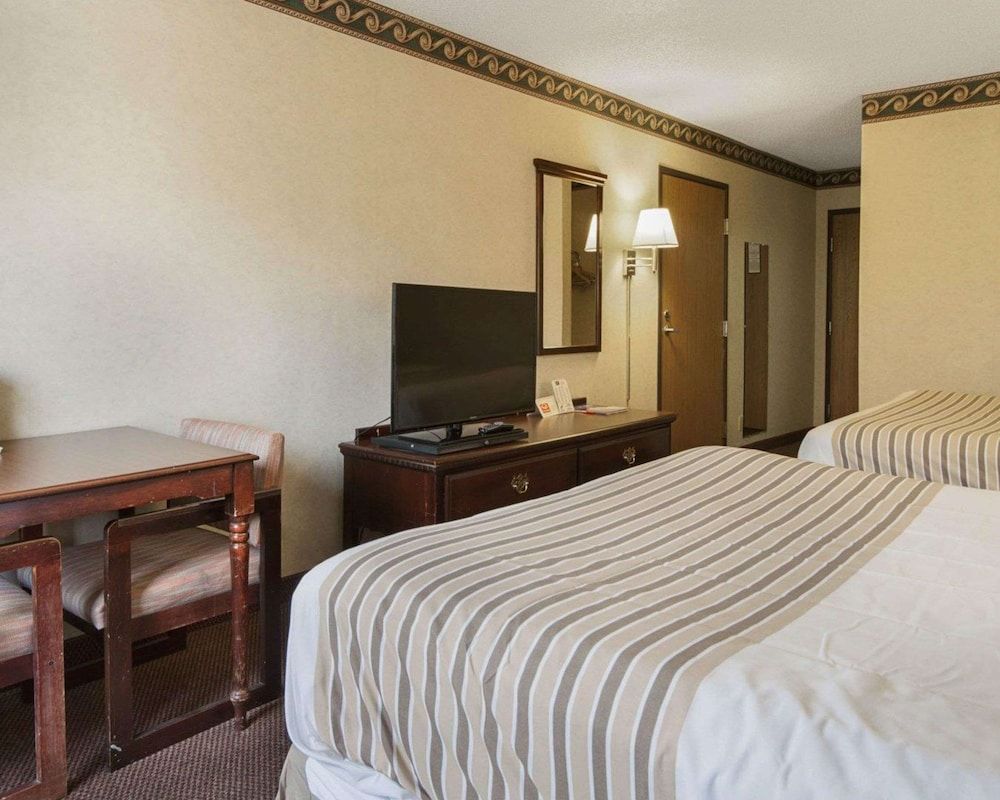 Room, 2 Queen Beds, Accessible, Non Smoking