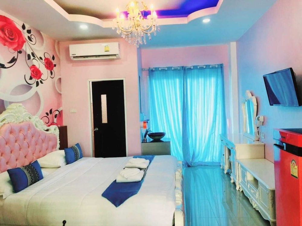 The Linux Garden Hotel Standard Room, 1 Bedroom, Smoking, Garden View 12