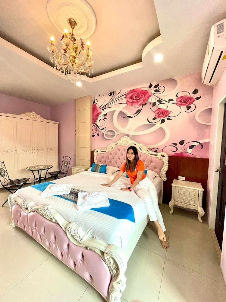 The Linux Garden Hotel Standard Room, 1 Bedroom, Smoking, Garden View 16