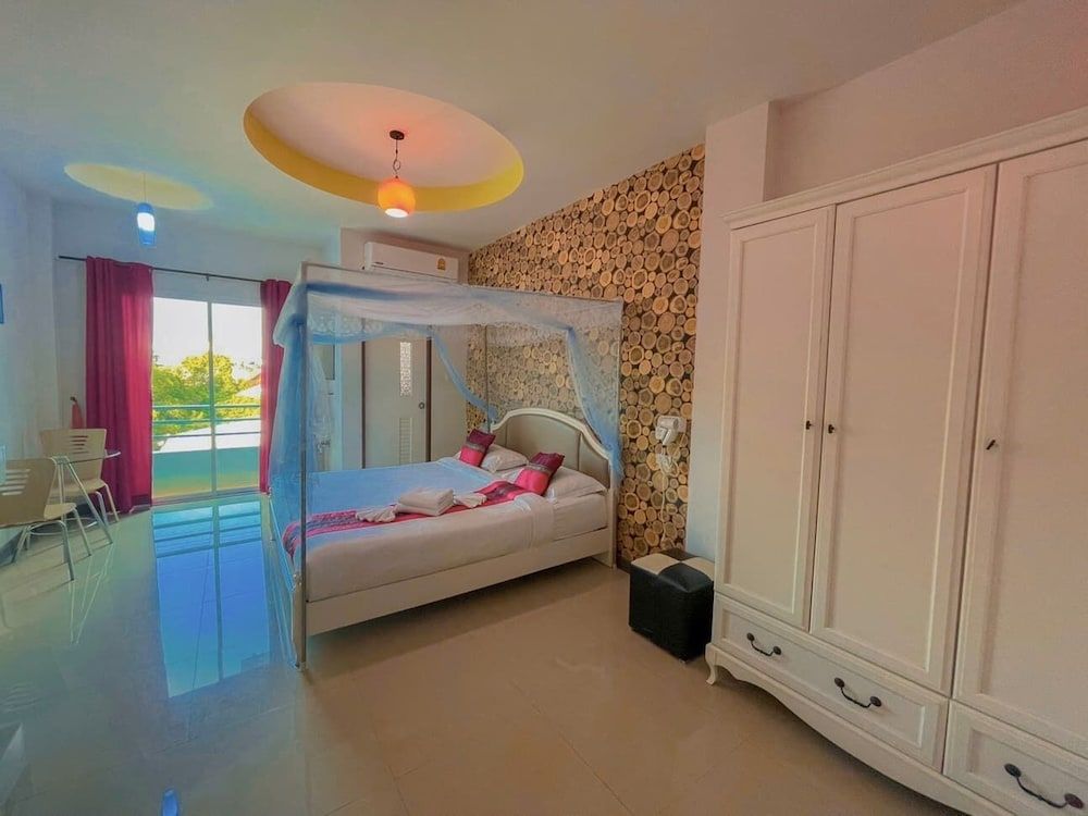 The Linux Garden Hotel Standard Room, 1 Bedroom, Smoking, Garden View 11