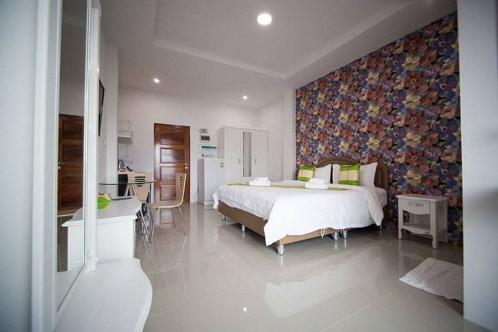 The Linux Garden Hotel Deluxe Room, 1 Bedroom, Non Smoking, Garden View 2