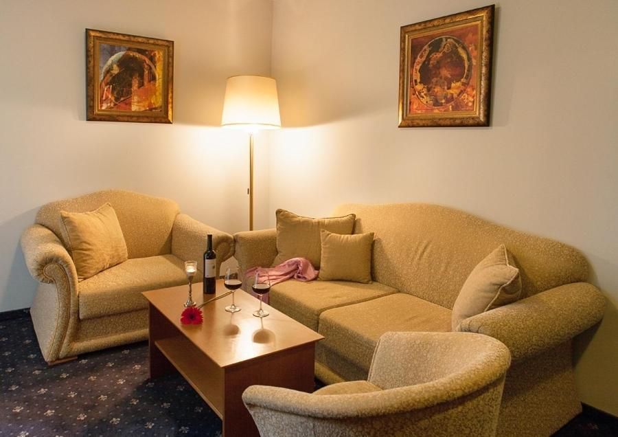 One-Bedroom Suite