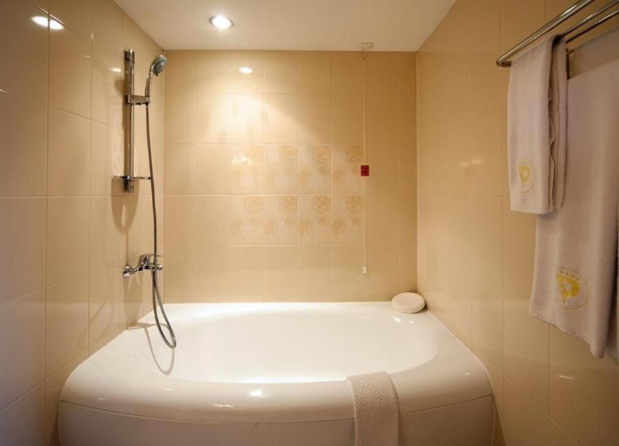 Deluxe Double or Twin Room with Balcony