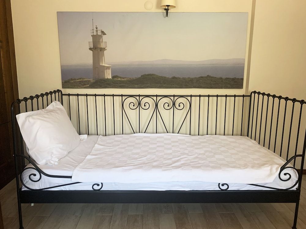 Mitos Hotel Deluxe Triple Room