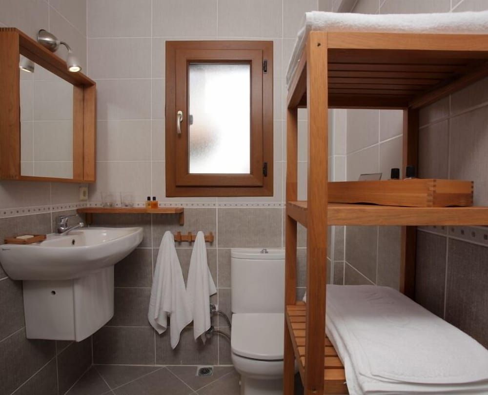 Mitos Hotel Deluxe Double Room, 1 Bedroom 6