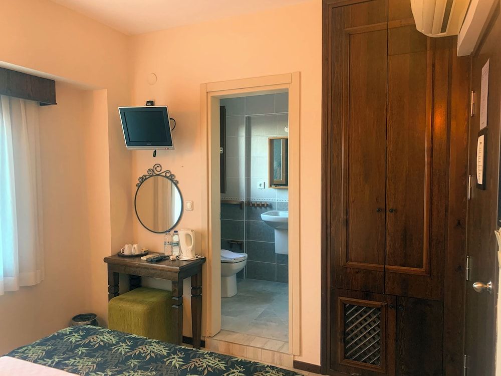 Mitos Hotel Standard Double Room 9