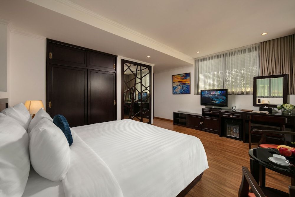 undefined Hotel De La Seine 10