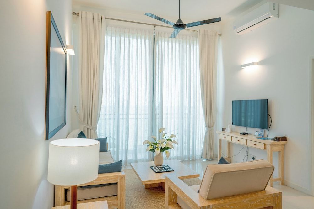 Oceanfront Galle by ICC Deluxe Apartment, Kitchen, Partial Sea View 6