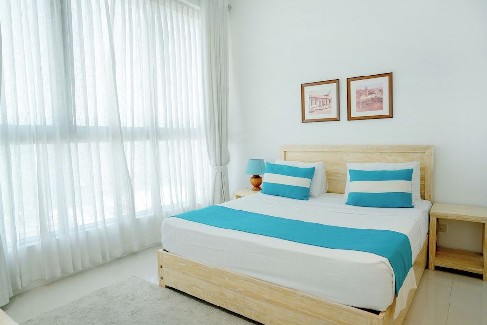 Oceanfront Galle by ICC Deluxe Apartment, Kitchen, Partial Sea View 2