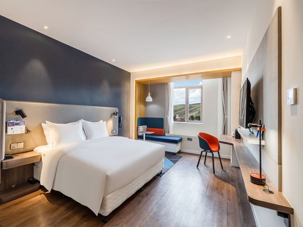 Standard Room, 1 King Bed