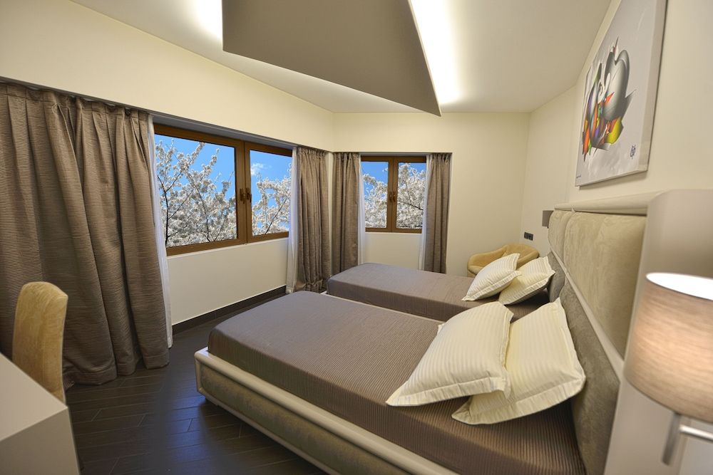 undefined Petit Hotel Elita 2