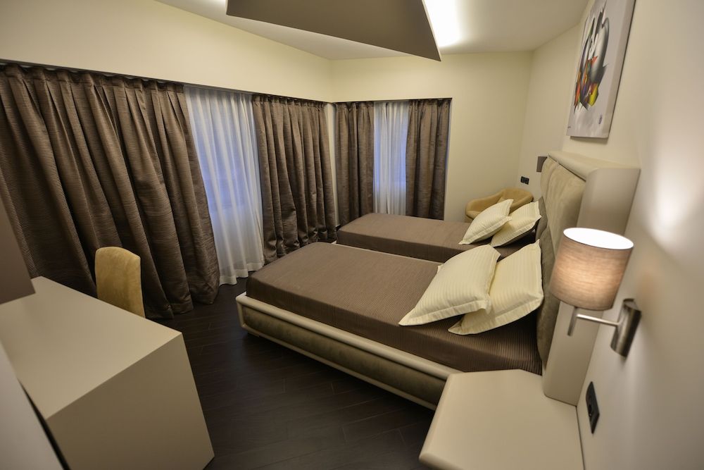 Petit Hotel Elita Deluxe Twin Room 6