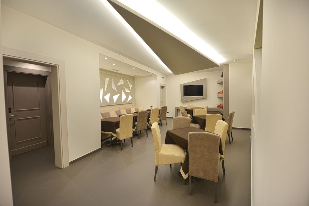 undefined Petit Hotel Elita 6
