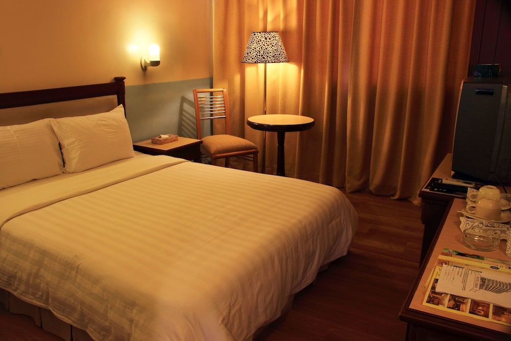 Hotel Emas Tawau Deluxe Twin Room 2