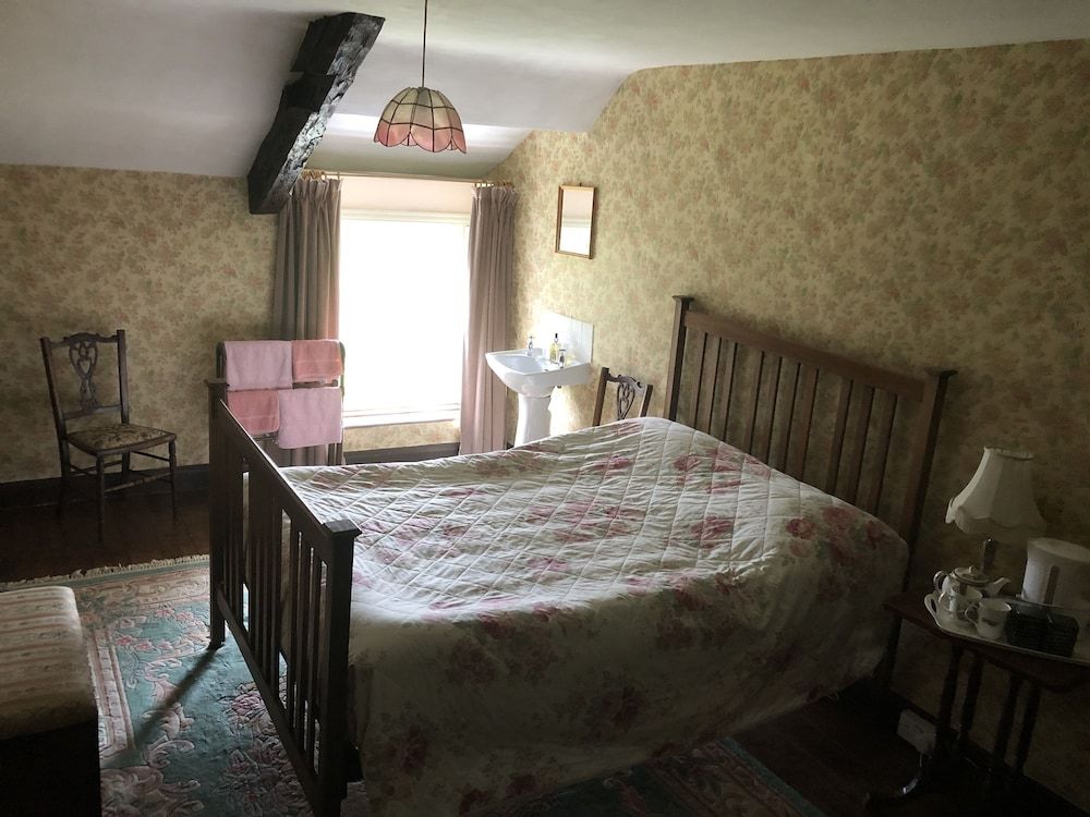 Powter Howe Double Room, Shared Bathroom 2