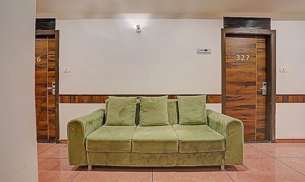 Itsy By Treebo - BKC Mannat