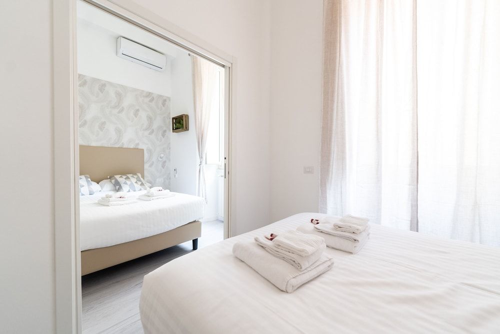 White Gioberti Guesthouse Quadruple Room (1) 7