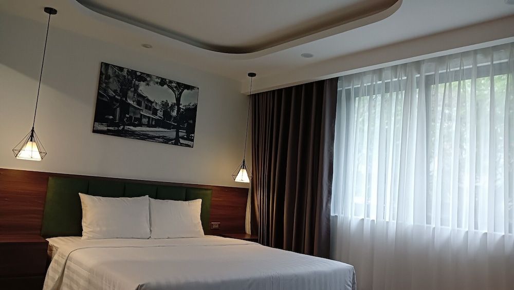 Deluxe Double Room (with Window)