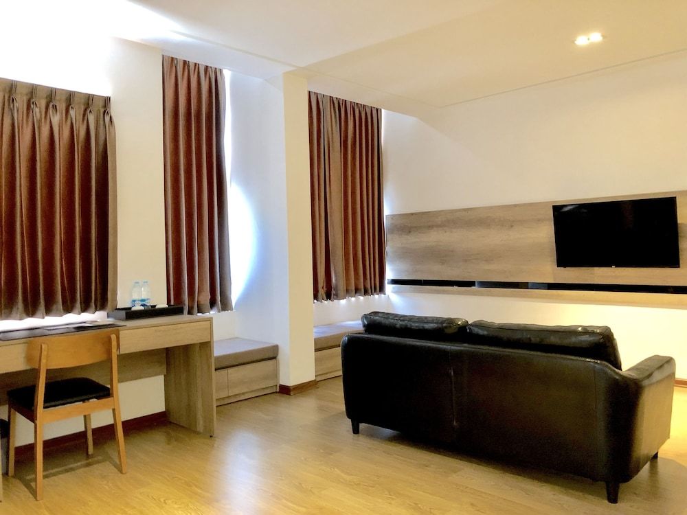 K.C Hotel Premier Double Room 4