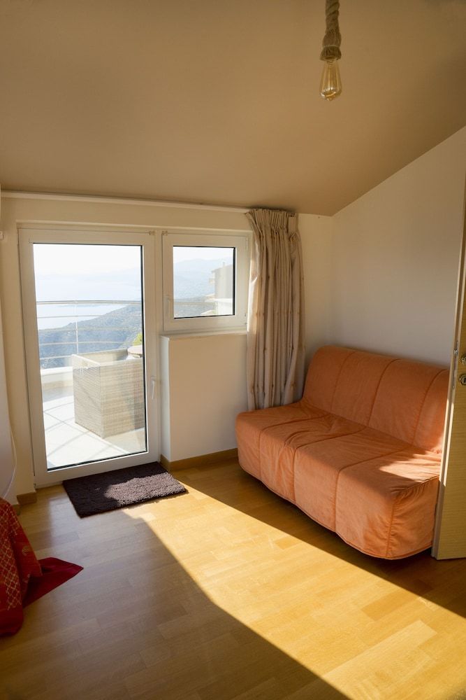 Viva B&B Honeymoon Suite, Sea View 23