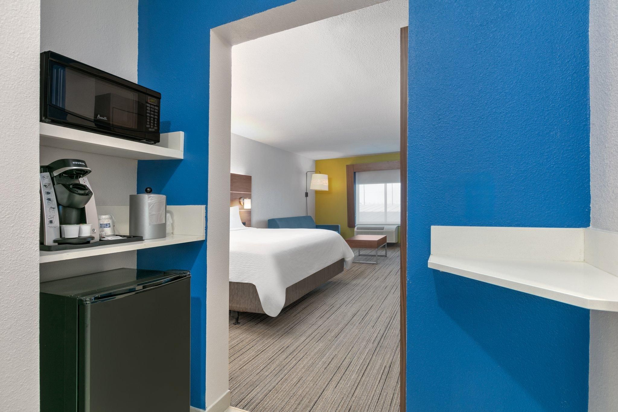 1 King Suite