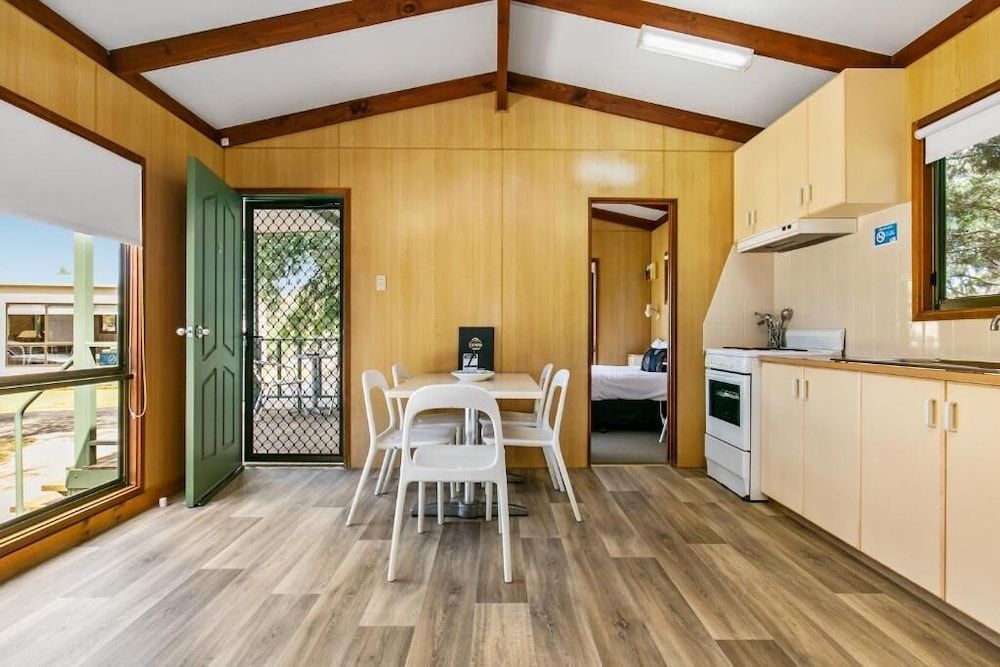 BIG4 Port Elliot Holiday Park Twin Room, Multiple Beds, Non Smoking 4