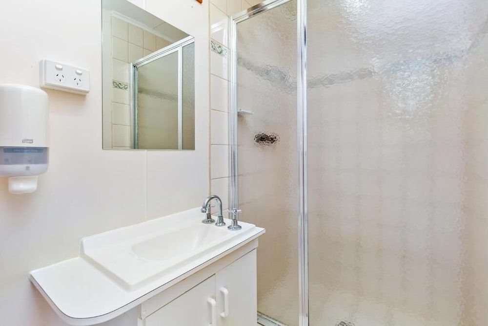 BIG4 Port Elliot Holiday Park Twin Room, Multiple Beds, Non Smoking 3
