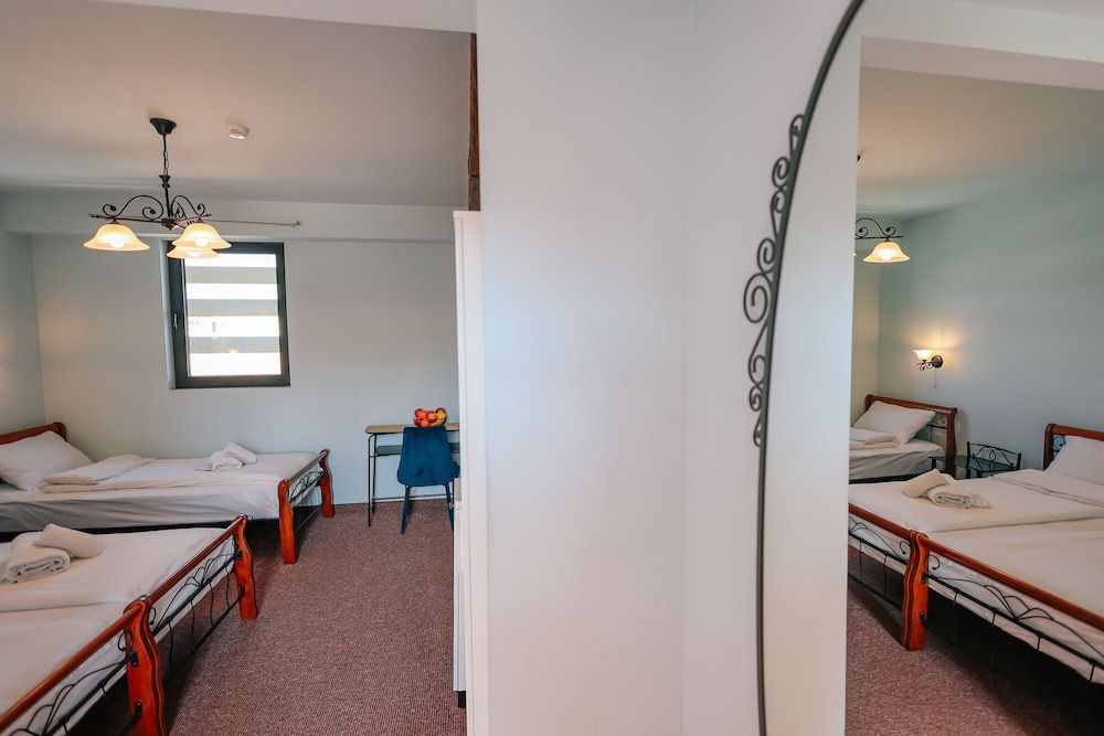 Magnolia Standard Triple Room 3