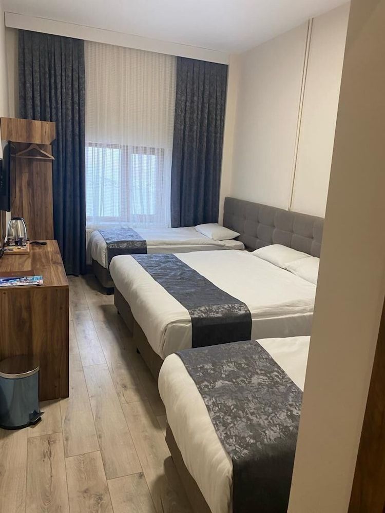 Zumrut Palas Hotel Family Quadruple Room 4