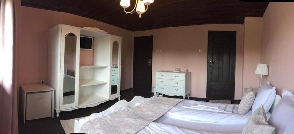 F-Romantic Double Room, River View