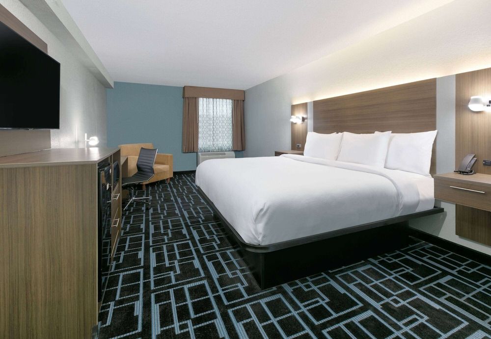 Room, 1 King Bed, Non Smoking