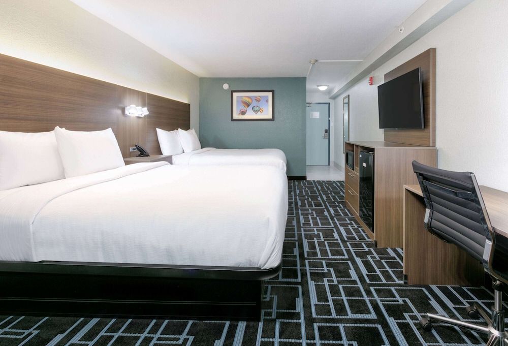 Room, 2 Queen Beds, Accessible, Non Smoking (Mobility, Roll-In Shower)