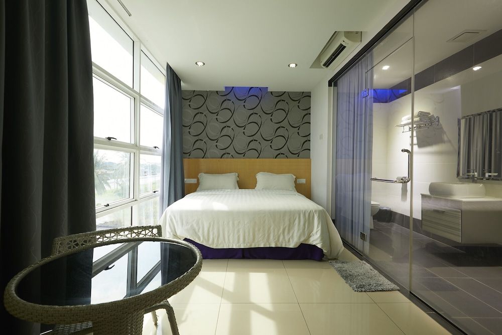 East Sun Hotel Sekinchan - Self Check In Deluxe Room 2